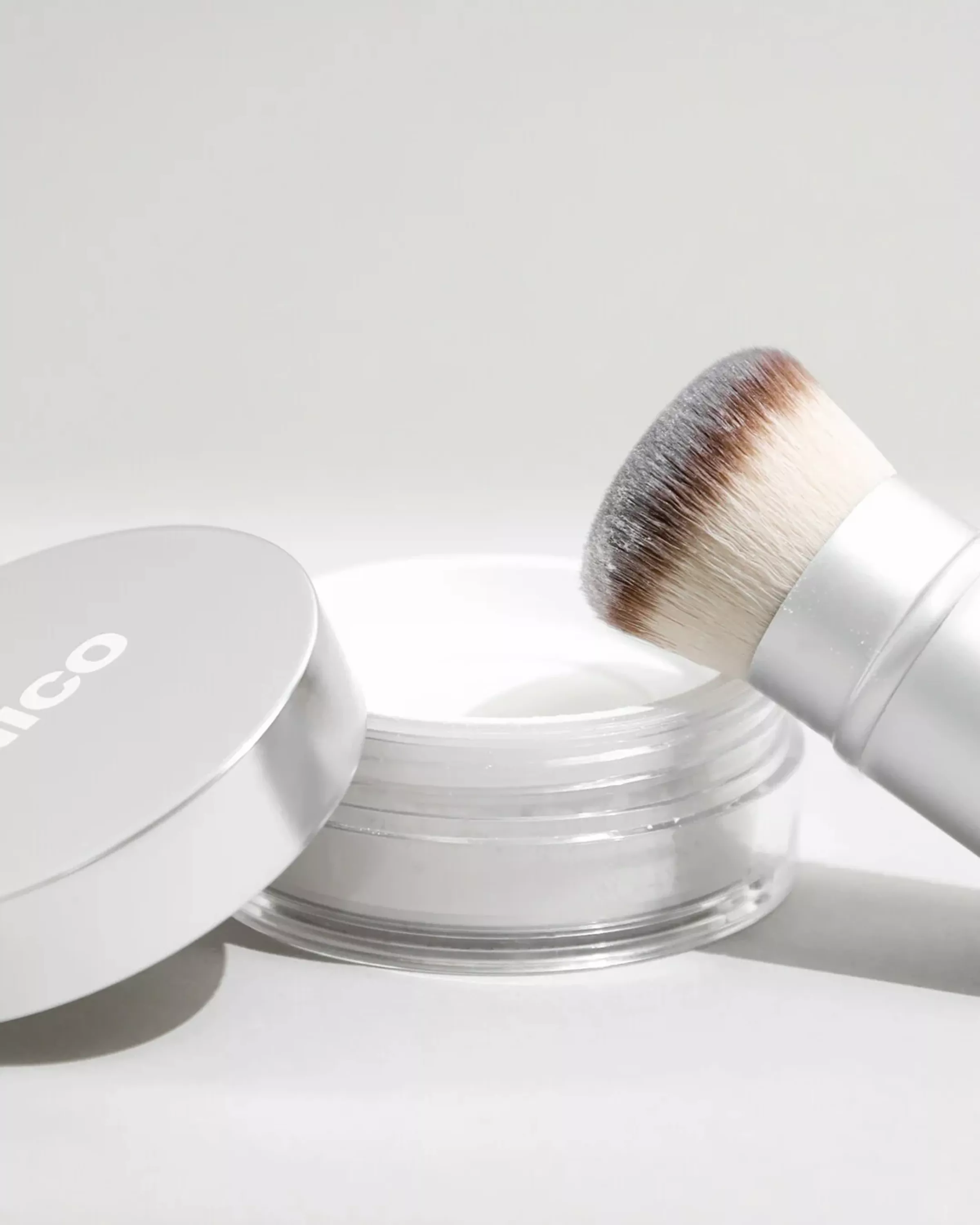 Пензлик-кабуки для пудри UNICO Kabuki Brush 