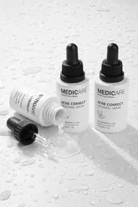 Протизапальна ліпосомальна сироватка для шкіри з акне Medicare Acne Correct Liposomal Serum, 30 ml
