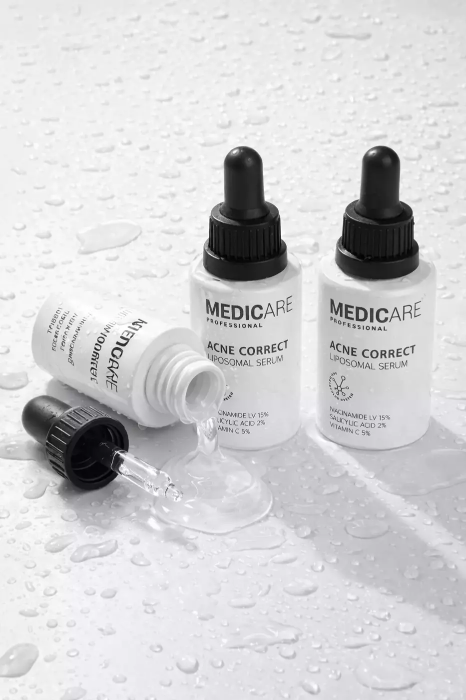 Протизапальна ліпосомальна сироватка для шкіри з акне Medicare Acne Correct Liposomal Serum, 30 ml