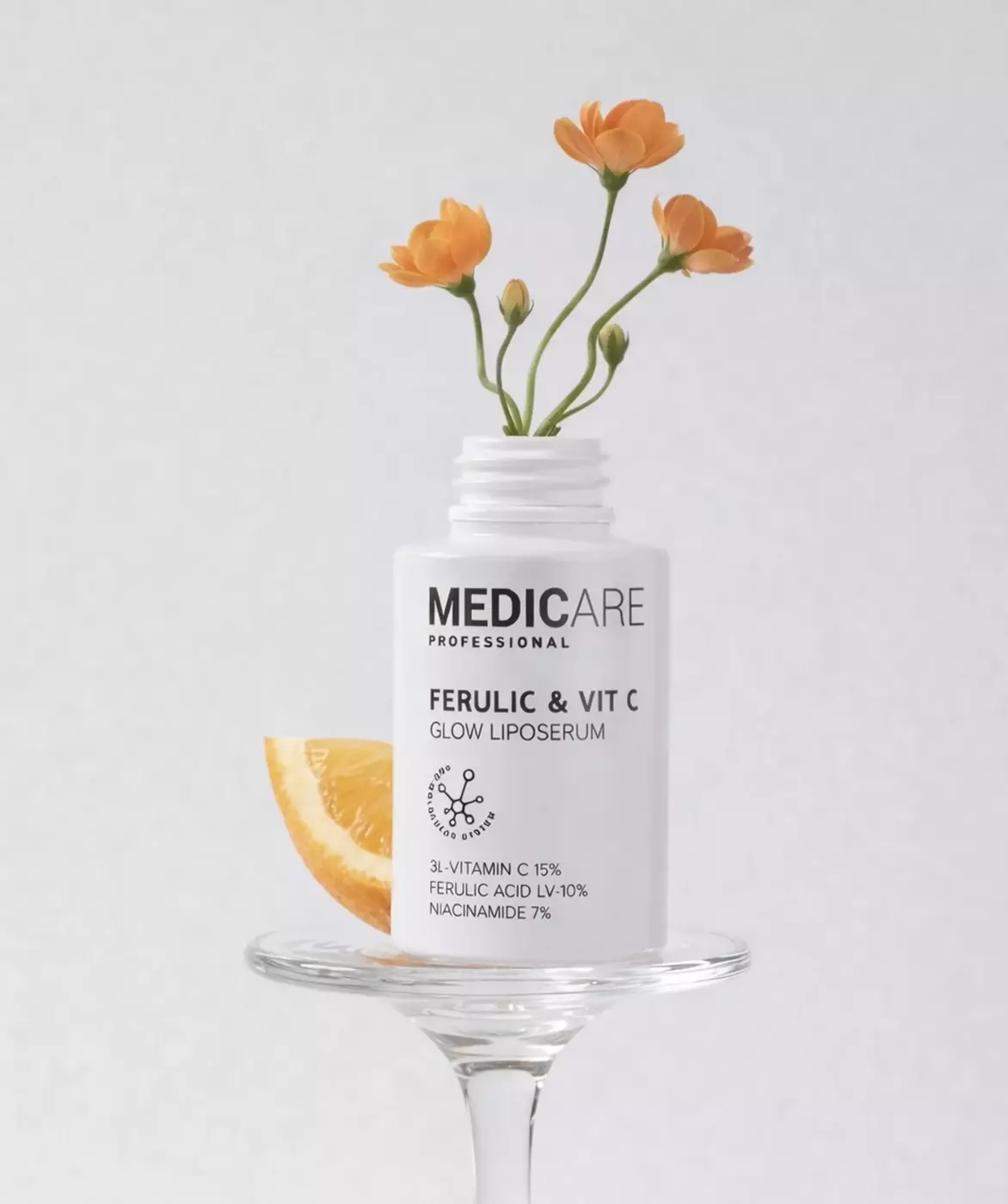 Антиоксидантна освітлювача протизапальна сироватка Medicare Ferulic & Vit C Glow Liposerum, 30 ml