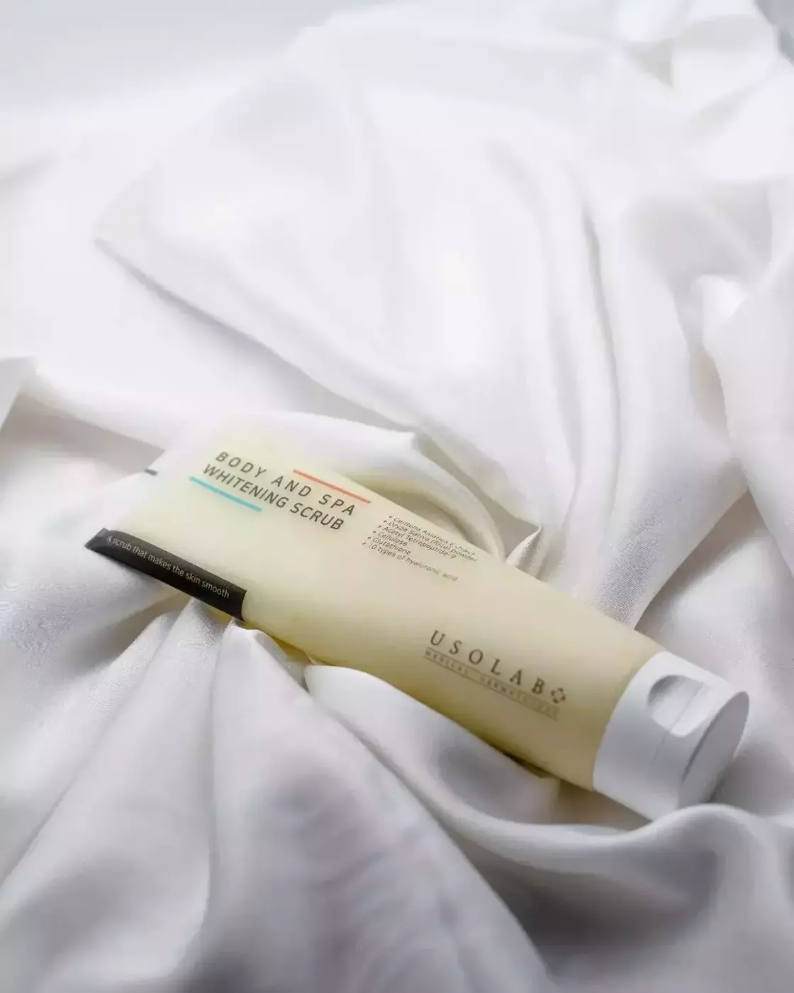 Омолоджуючий та освітлюючий скраб для тіла Usolab Body And Spa Whitening Scrub, 200 мл