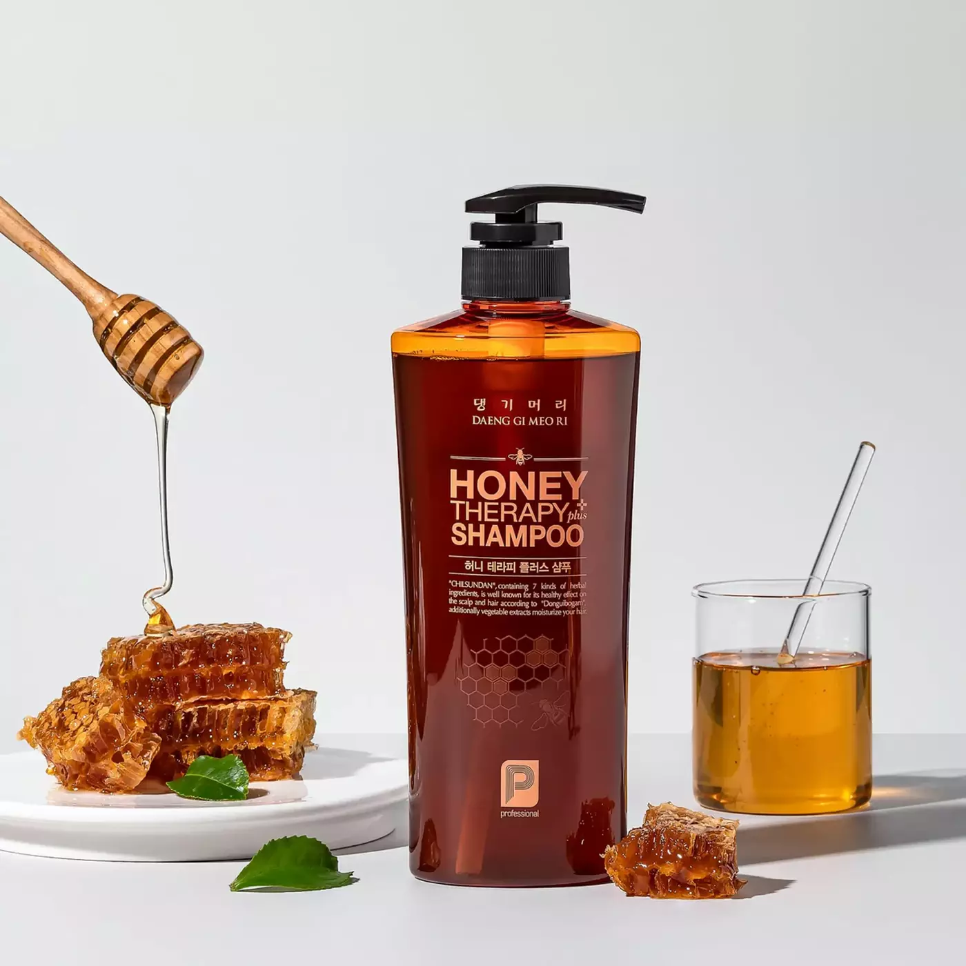 Професійний шампунь ”Медова терапія” Daeng Gi Meo Ri Professional Honey Therapy Shampoo, 500 мл 
