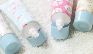 Крем для рук АРОМАТ САДОВОЇ ТРОЯНДИ Rosemine Perfumed Hand Cream Garden Rose, 60 мл