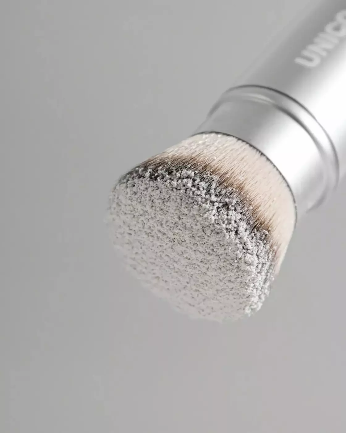 Пензлик-кабуки для пудри UNICO Kabuki Brush 