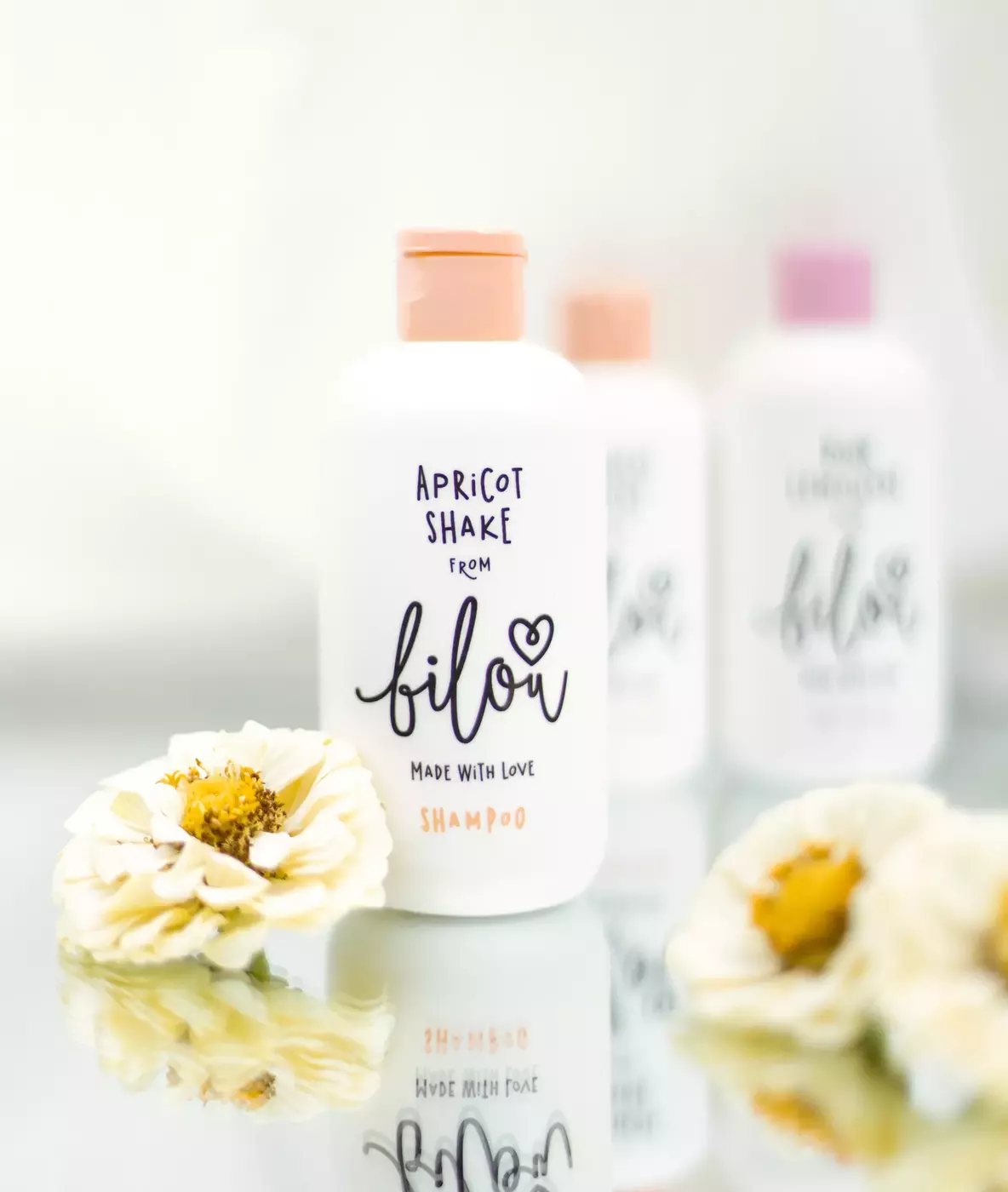 Шампунь для всіх типів волосся BILOU APRICOT SHAKE SHAMPOO  250 ML
