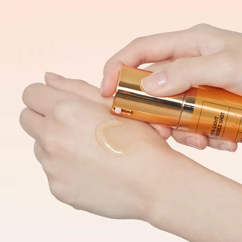 Бустер-сироватка з мікроголками та вітаміном С VT Cosmetics Vita-light Reedle Shot 100, 50 ml