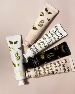 Крем для рук "Янгольська троянда" Kiss by Rosemine Fragrance Hand Cream Angel's Rose, 60 мл