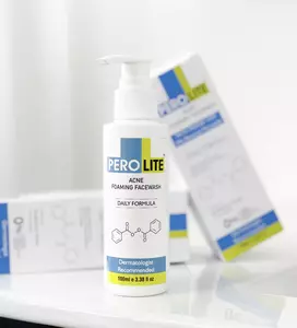 Засіб для очищення шкіри з акне PEROLITE ACNE CLEANSER WITH BENZOYL PEROXIDE 3% , 100 ml 