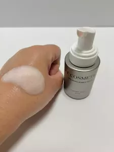 Мікропінна сироватка з азелаїновою та AHA, BHA, PHA-кислотами VT Cosmetics Az AHA Red Micro Bubble Serum, 70 ml