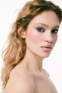 Універсальний мультитаскер 3-в-1 (помада/рум’яна/тіні) UNICO MULTITASKER GLAM, 5 g