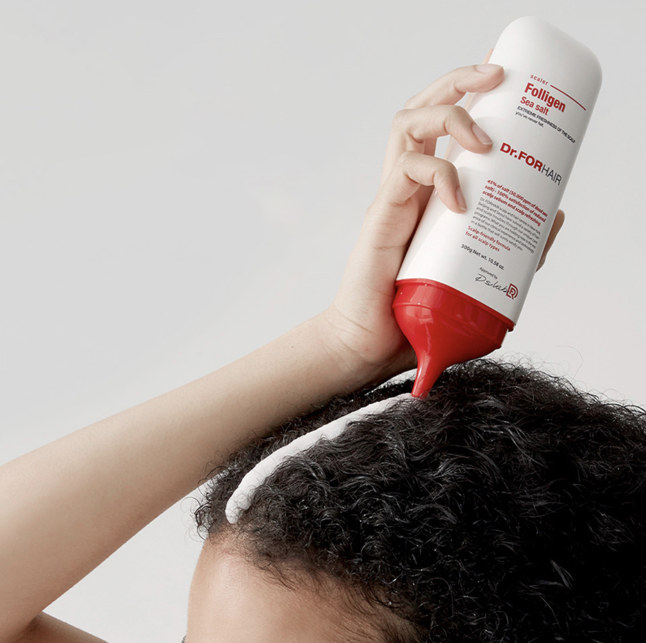 Пілінг для шкіри голови з частинками солі з мертвого моря Dr.FORHAIR Salt Scaler 