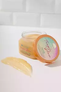 Скраб для тіла з ароматом тропічних фруктів TREE HUT TROPIC GLOW SHEA SUGAR SCRUB 