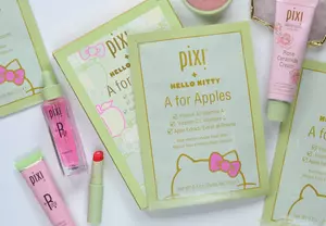 Освітлююча тканинна маска для обличчя Pixi + Hello Kitty A For Apples, 23 g