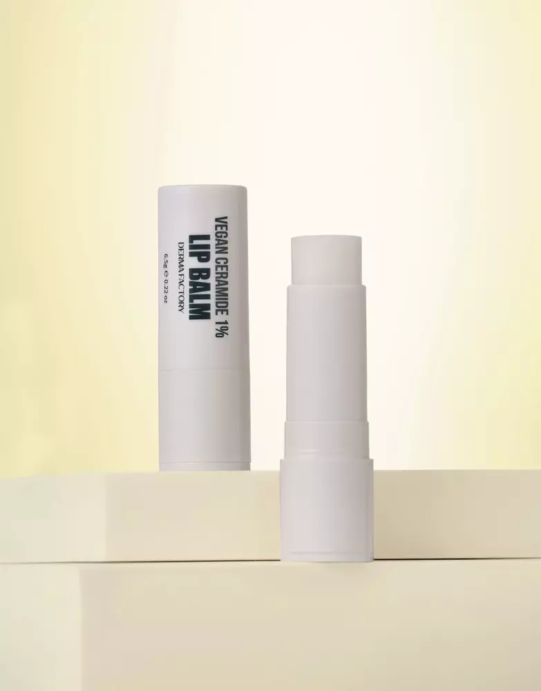 Зволожуючий бальзам для губ з веганськими керамідами 1% Derma Factory Vegan Ceramide 1% Lip Balm, 6,5 g