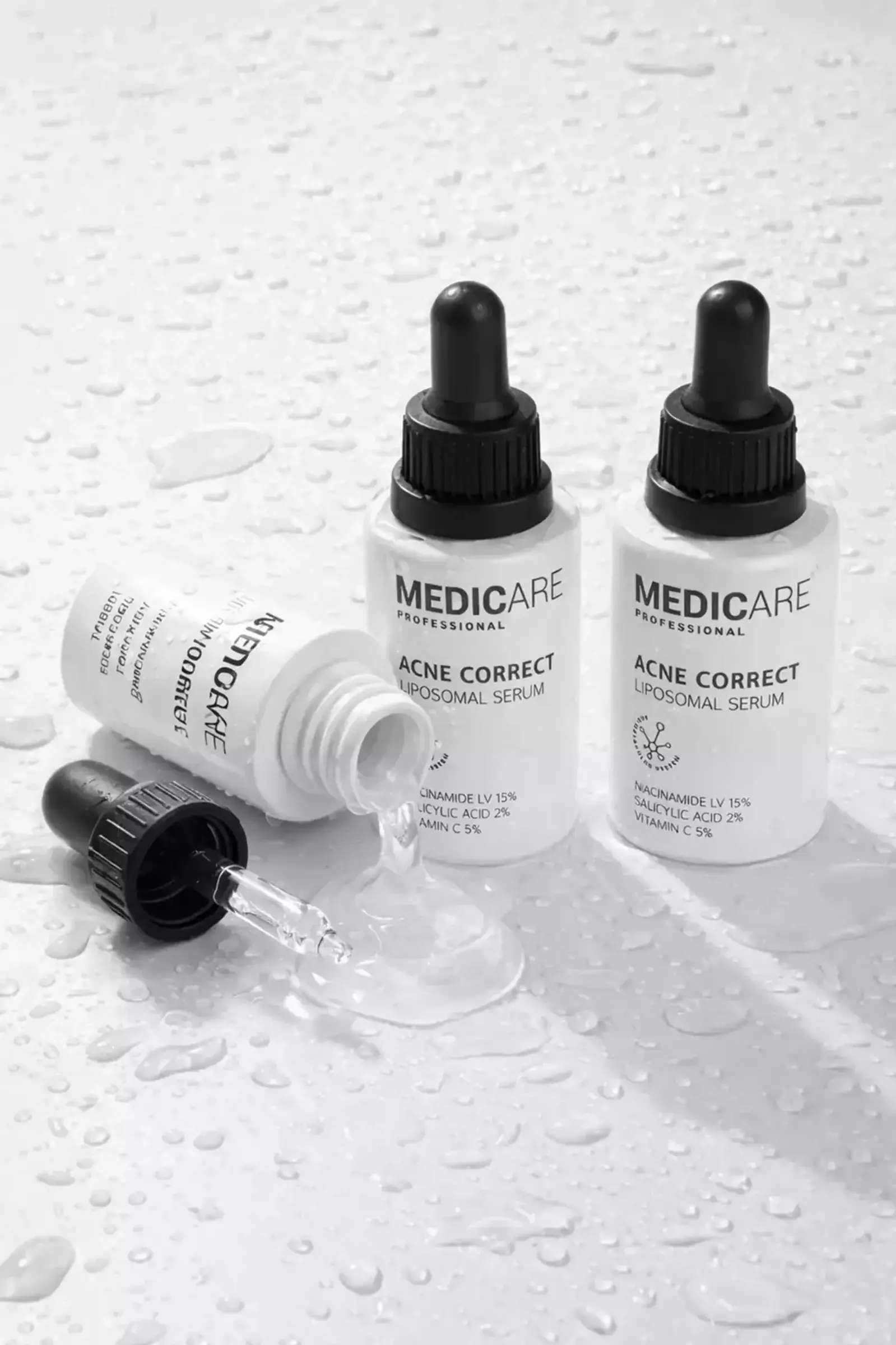 Протизапальна ліпосомальна сироватка для шкіри з акне Medicare Acne Correct Liposomal Serum, 30 ml