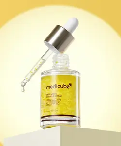 Сироватка з вітаміном C та ніацинамідом для сяйва шкіри Medicube Deep Vita C Capsule Serum, 30 мл