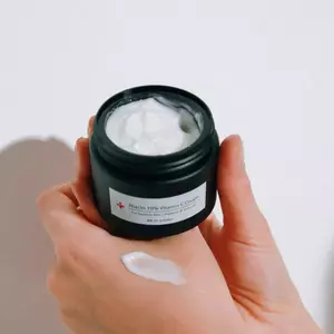 ОСВІТЛЮЮЧИЙ АНТИОКСИДАНТНИЙ КРЕМ З НІАЦИНАМІДОМ 10% ТА ВІТАМІНОМ С Cuskin DR.SOLUTION NIACIN 10% VITAMIN C CREAM, 50 ml 