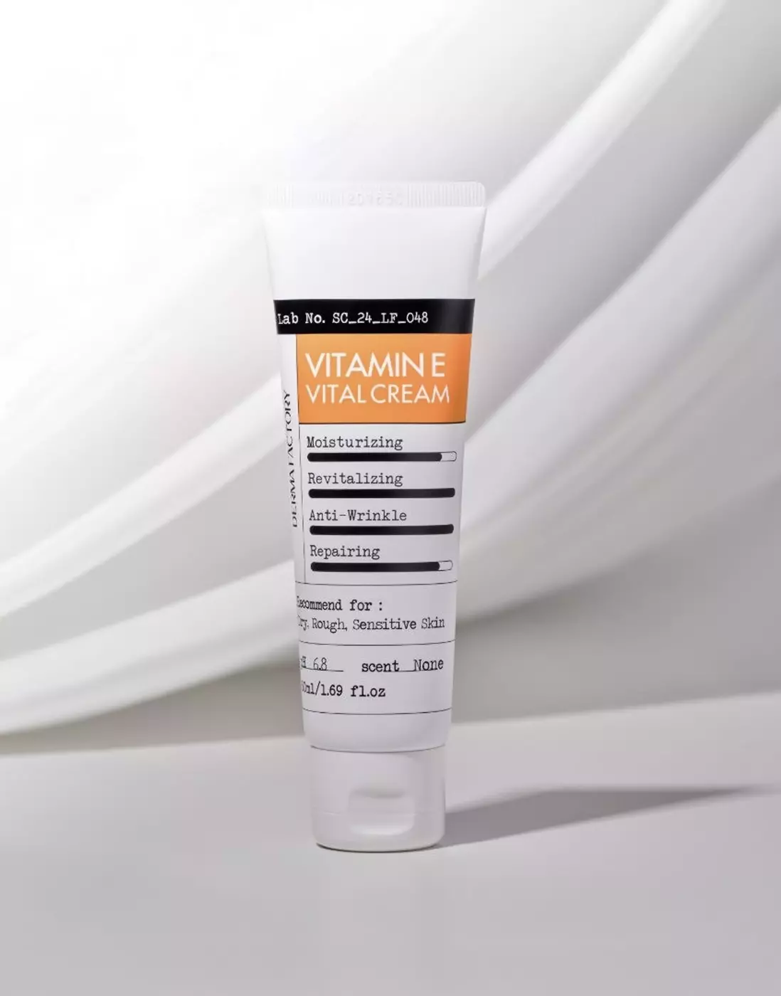 Антиоксидантний бар'єрний крем Derma Factory Vitamin E Vital Cream, 50 мл