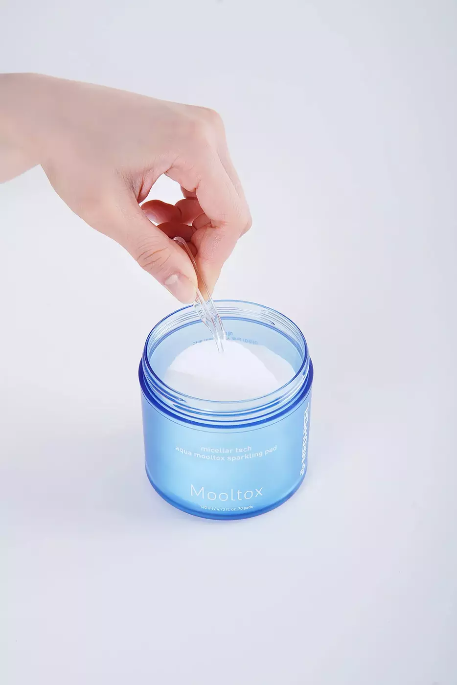 Пілінг-педи для обличчя для зволоження та очищення шкіри MEDI-PEEL Aqua Mooltox Sparkling Pad, 70 шт