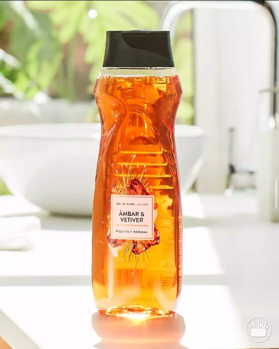 Гель для душу з деревно-мускусним ароматом унісекс Deliplus Ambar & Vetiver, 750 ml