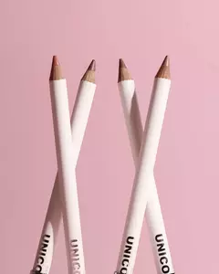 Високопігментований олівець для губ UNICO LIP PENCIL with peptides NAKED