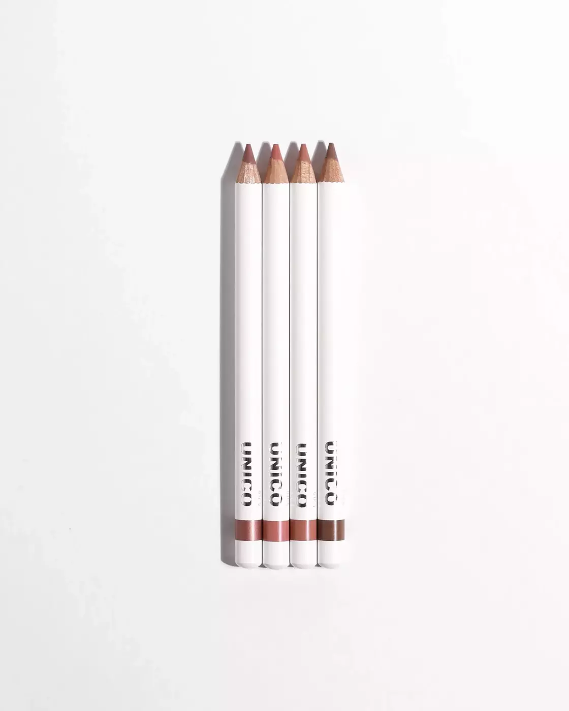 Високопігментований олівець для губ UNICO LIP PENCIL with peptides NAKED