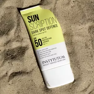 СОНЦЕЗАХИСНИЙ КРЕМ З ОСВІТЛЮЮЧИМ ЕФЕКТОМ INSTYTUTUM SUNSCRIPTION DARK SPOT DEFENCE SPF50, 50 ml  
